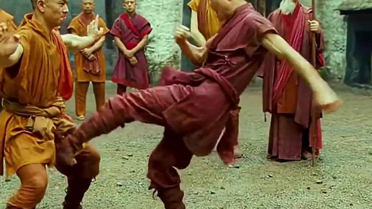Mr. bean learnt Chinese kungfu ang got colourful results.