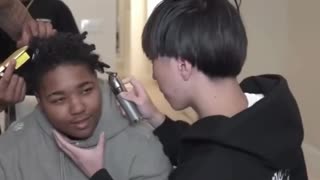 Ray Cuts Her Hair Without Realizing She’s a Girl