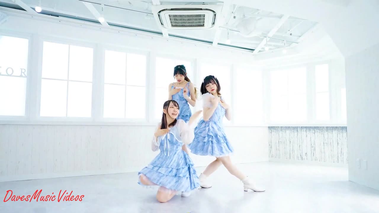 Kate Bush. Rocket Man (I Think It's Going to Be a Long, Long Time)