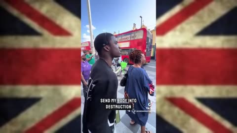 Shocking Moment Muslim Man Threatens Christian Preacher In London!