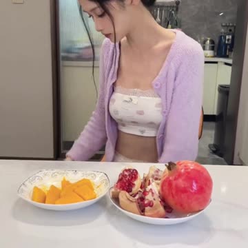 Daily Beauty EP 648 | Coquettish Ebony Stockings Dynamic Model Pose