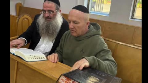 WOW! The Gospel Before a Chief Rabbi in a Synagogue - Messianic Rabbi Zev Porat Preaches/Witnesses
