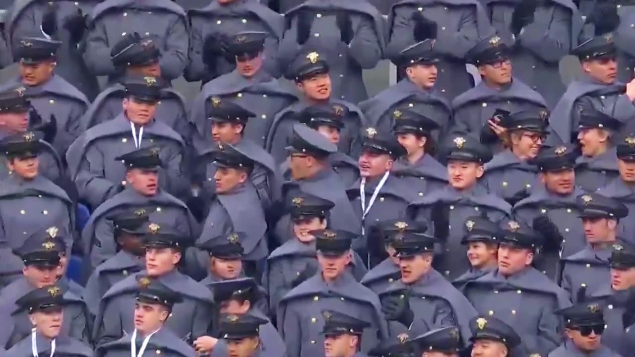 THEY LOVE THEIR COMMANDER IN CHIEF!!!😎🇺🇸🔥🔥🔥