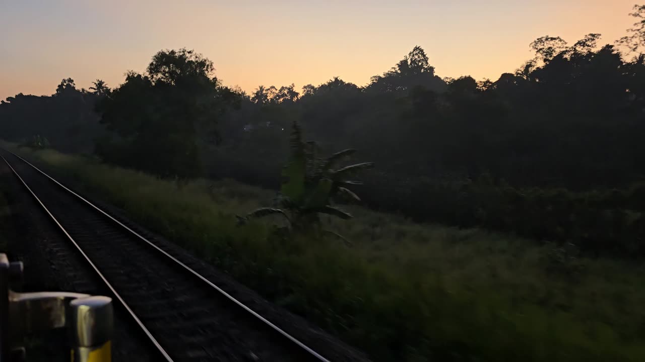 Ella Odyssey- Scenic Train Ride-Sri Lanka