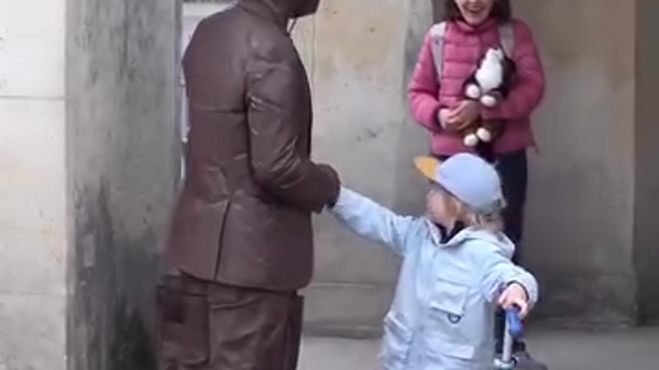 Best of Falling Statue Compilation🤣🤣🤣