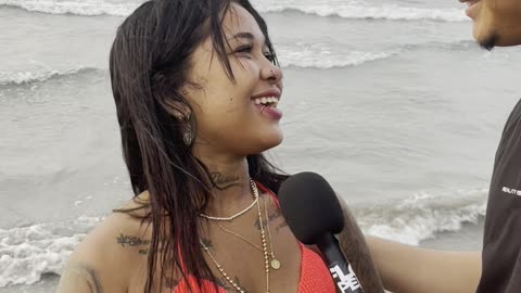 Solecito - entrevista en la playa