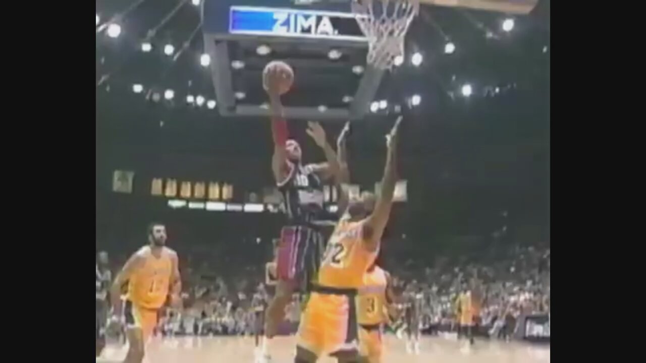 Sam Cassell 24 Points 11 Ast @ Lakers, 1995-96.