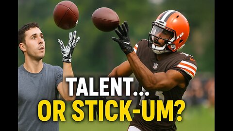 Are these gloves doing ALL the work?! 👀🏈 #NFL #Football