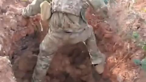 🐢🇷🇺 Ukraine Russia War | Russian Soldier Rescues Turtle in Conflict Zone | RCF