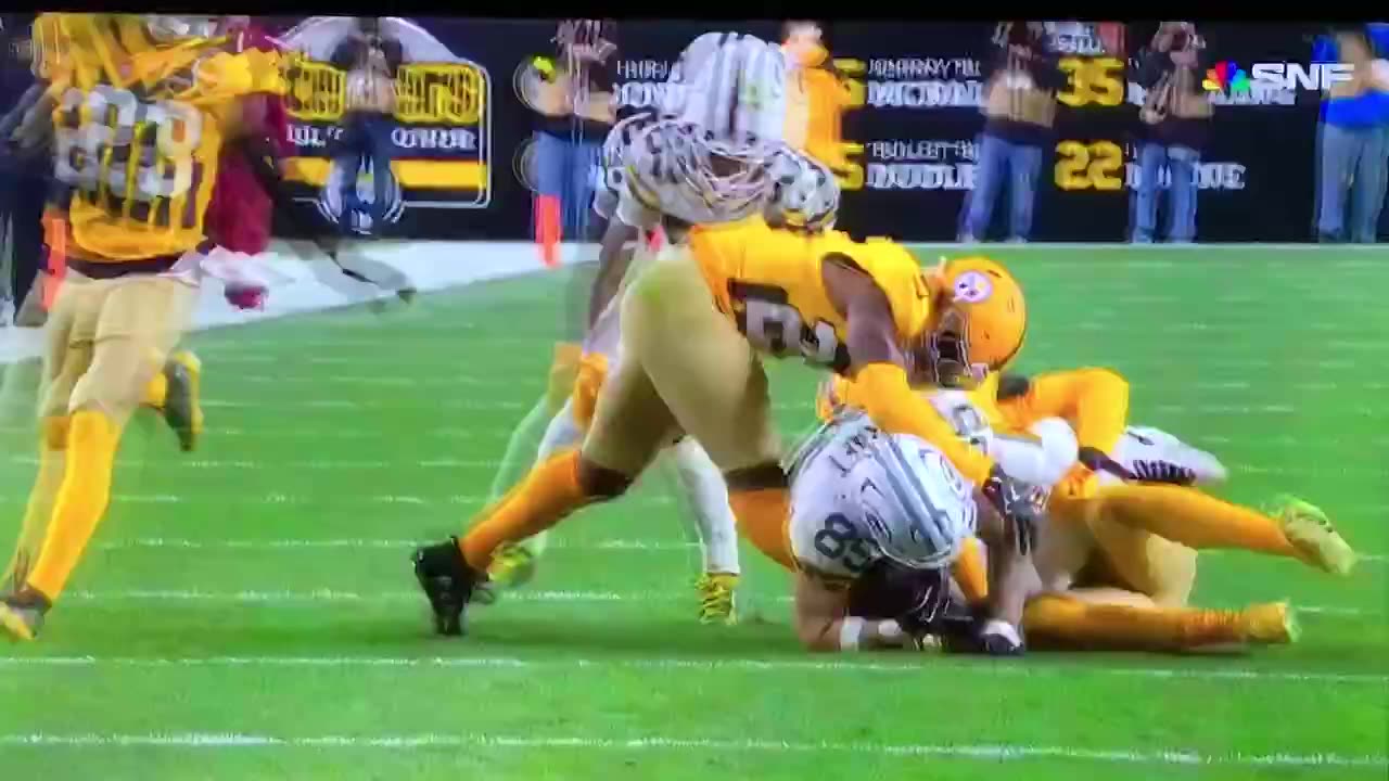 Steelers S #25 Deshon Elliott leg injury.