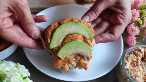 Healthy Avocado Bread in 5 minutes! Tastier than pizza! No flour!