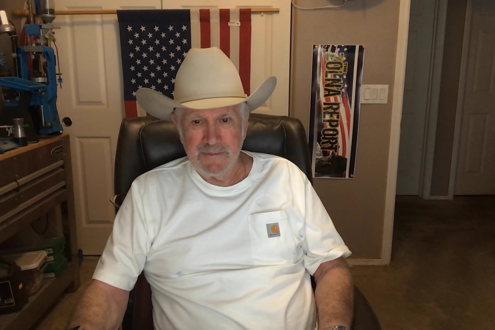 Barrack Hussein Obama Needs To Be Prosecuted For The Countless Crimes That He Has Committed!