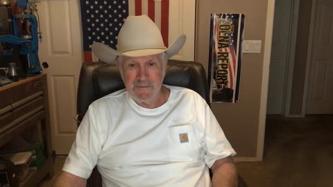 Barrack Hussein Obama Needs To Be Prosecuted For The Countless Crimes That He Has Committed!