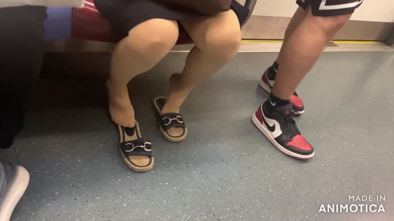 Nylons + sandals on the MRT...