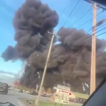 🇺🇸The US Federal Aviation Administration stated that an MD-11 aircraft exploded