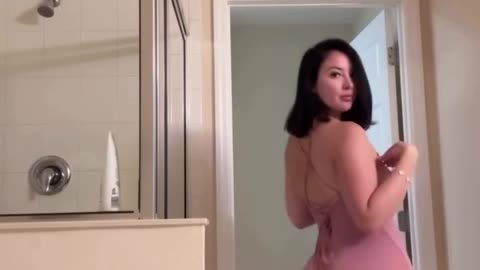 🔥🍑 Pretty Lady Got Back 👀 