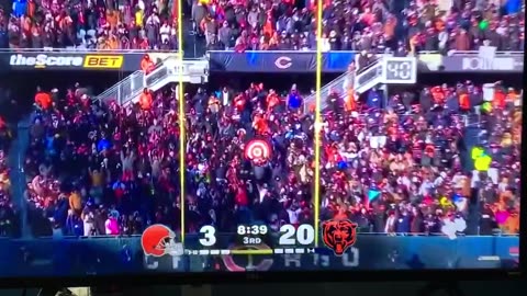 Bears WR #2 D. J. Moore TD🏈22yds