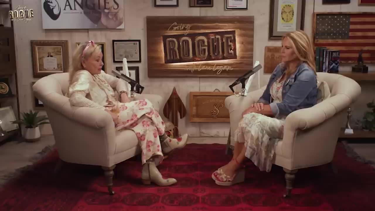 ROSEANNE UNLEASHED- Bolder Than Ever Plus a Peak at Her New Show | Roseanne Barr Podcast