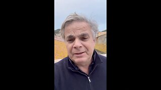 La Paysannerie Française, Une Lumière Au Milieu De Nulle Part Sous Un Pont De L'A64