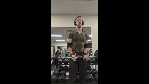 EZ Curl Bar Bicep Curls