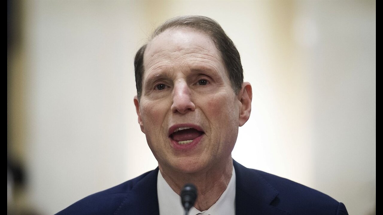 Ron Wyden Takes Aim at Conservative Reporters Covering Portland, It Doesn't Go Well