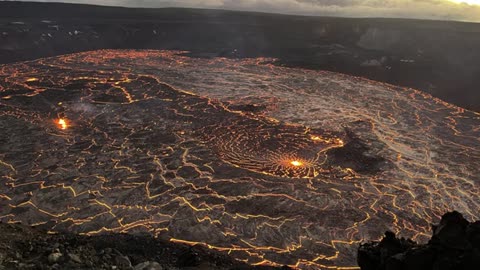 Breaking Sudden Eruption at Kilauea Volcano Spectacular Lava Show on Hawaii Island