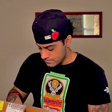 A guy bought Earbuds from the Trump website and guess what did he receive