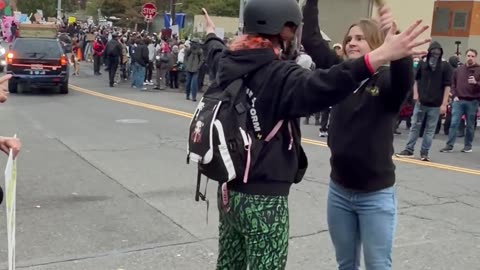 Breaking: Trantifa militant Michelle “Michael” Backes sucker punches pro-ICE counter protester