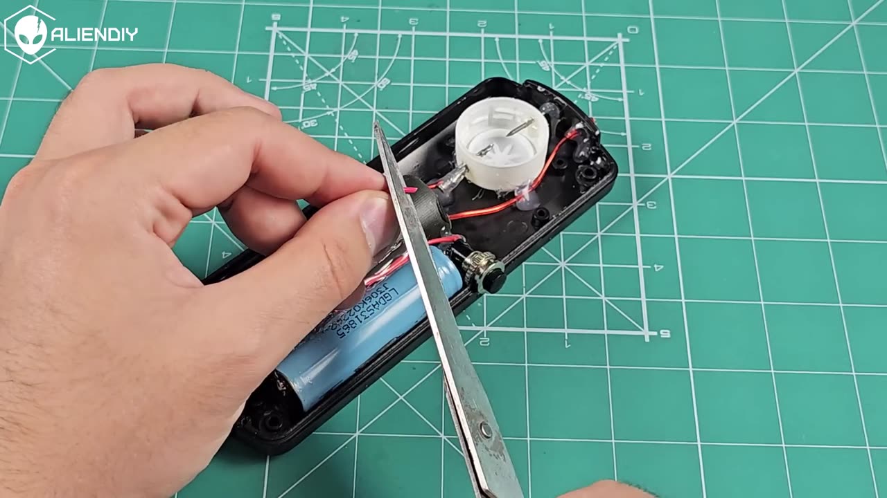 DIY EMP Jammer Device From Scratch! How to Block Signals & Electronics (Educational)