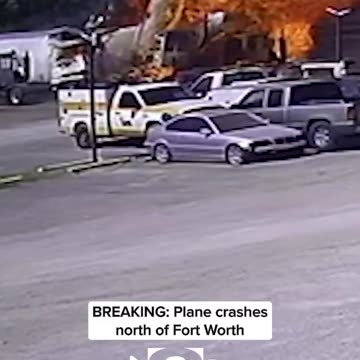 AZ Intel - WATCH： Surveillance video captures the plane crash in Fort Worth, Texas