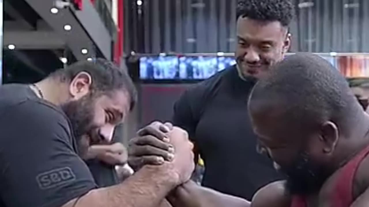 Levan Saginashvili vs Nigerian monster