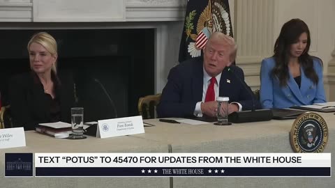 Nick Shirley briefs President Trump in White House