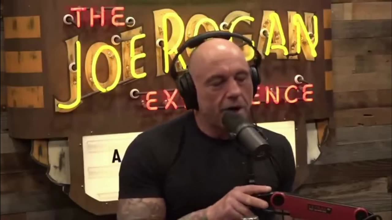 Aliens invade the Joe Rogan Podcast