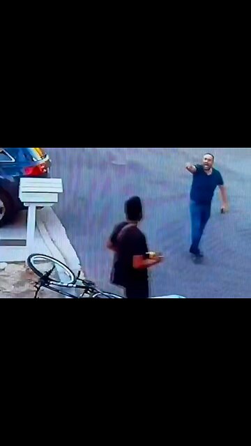 Guy With Blow Torch Detained by Good Samaritans in California