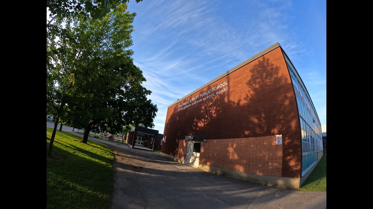 🏫2002😶‍🌫️ Memory Lane Grade 8 School 🎒🏫 Caldwell In Carleton Place 🍁 Canada 🌿