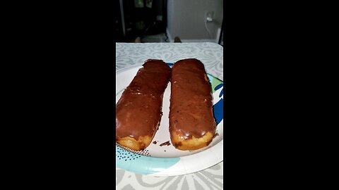 Éclairs, Heritage Bakery, 5 Mile Rd, Livonia, MI, 10/6/25