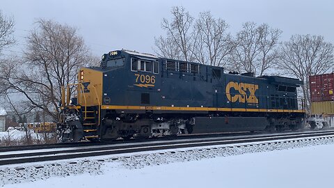 7096 Leads an Intermodal East with a DPU