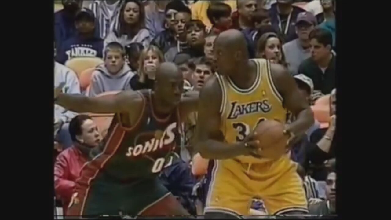 Some Shaquille O'Neal Highlights Vs. Sonics, 1999. 38 Points 3 Stl.