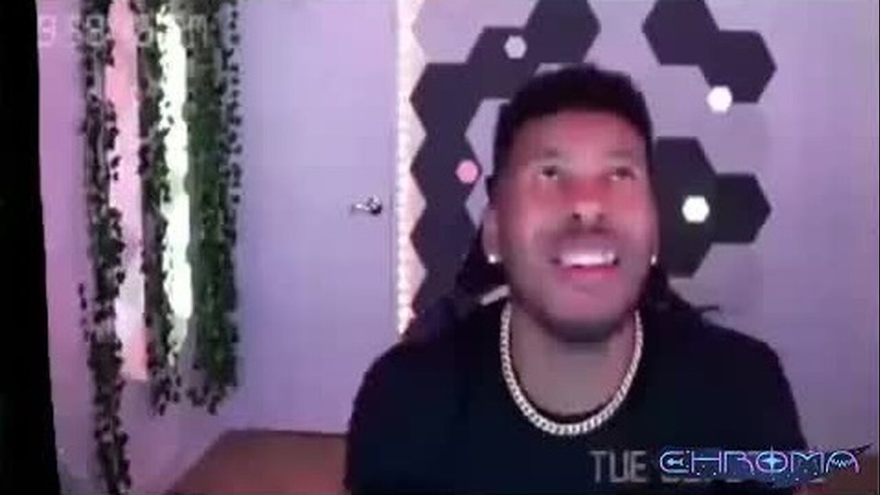 LowTierGod talks about 🍑 AGAIN and acts out a strap-on scenario [Chroma Reupload]