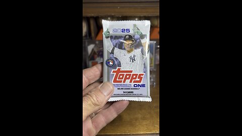 2025 #topps #baseballcards #packopening #toppsseries1 #topps2025 #sportscards