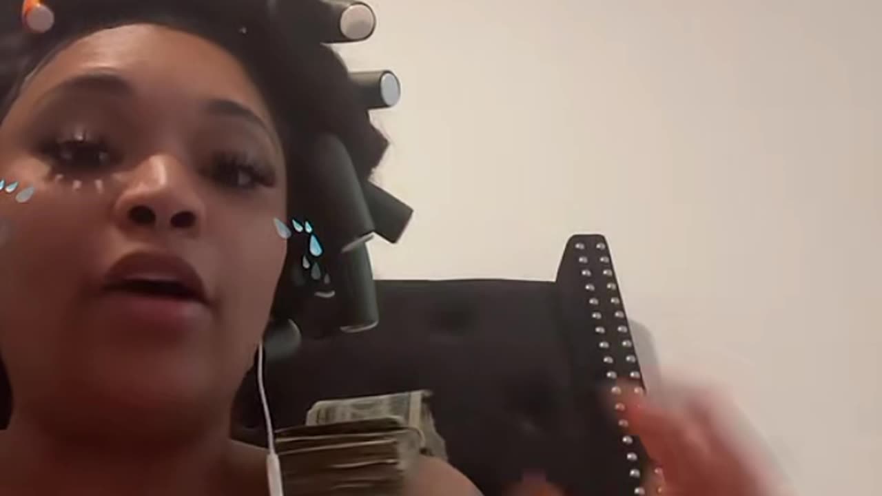 China red reading Nony