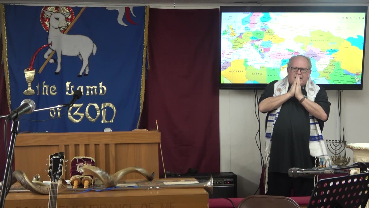 Rabbi Schneider preaches