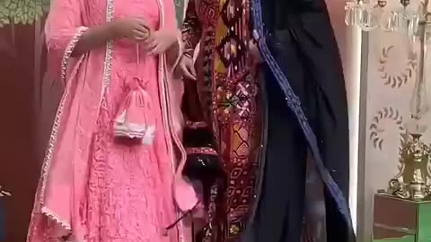 Incredible: Aaradhya Bachchan New Viral Video Today | Aishwarya Rai Daughter | #