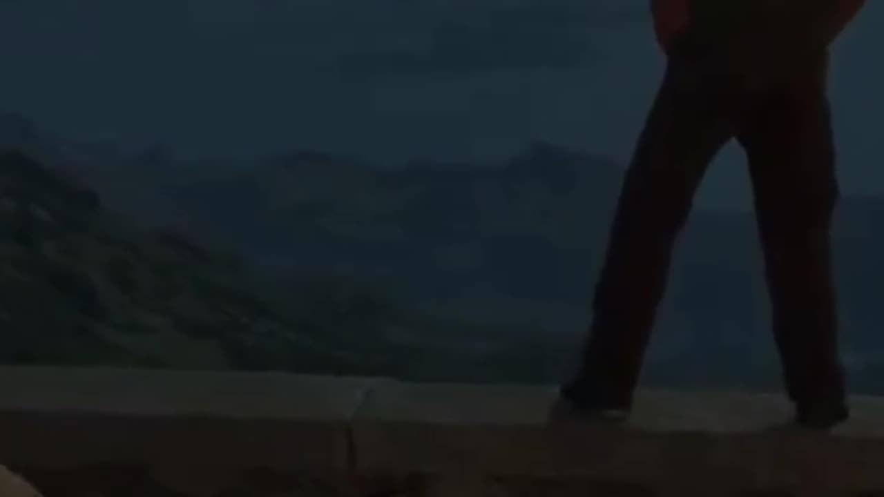Guy pissing on bridge 🌉 🤡🤣👹👽