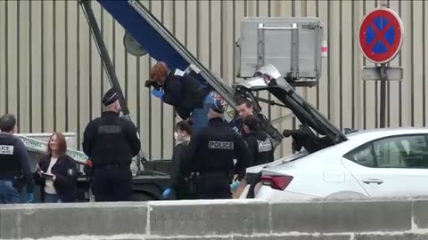 Thieves rob Louvre Museum in brazen daytime heist