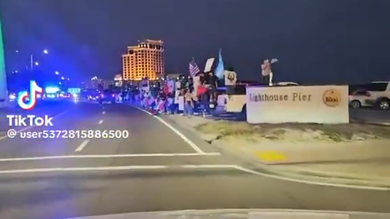 LMAOO, somebody drove past the deportation protestors bumping, “ICE ICE BABY”