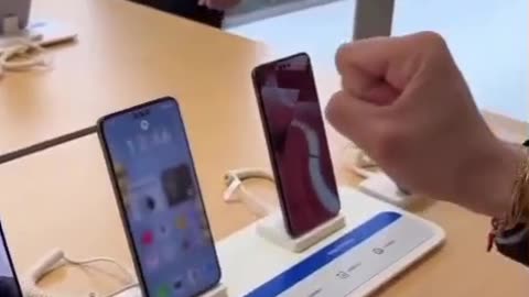 NOT COOL – ABSOLUTELY DANGEROUS! ⚠️📱