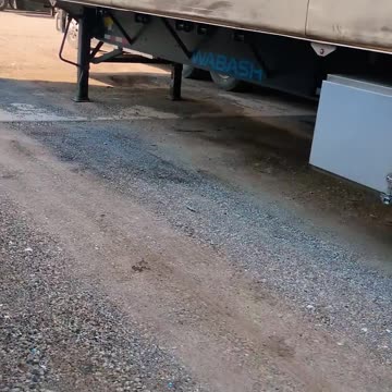 back at it #ourtruckinglife #truckesvlogs #reallifetruckers #longhaultrucker #funny #buslife