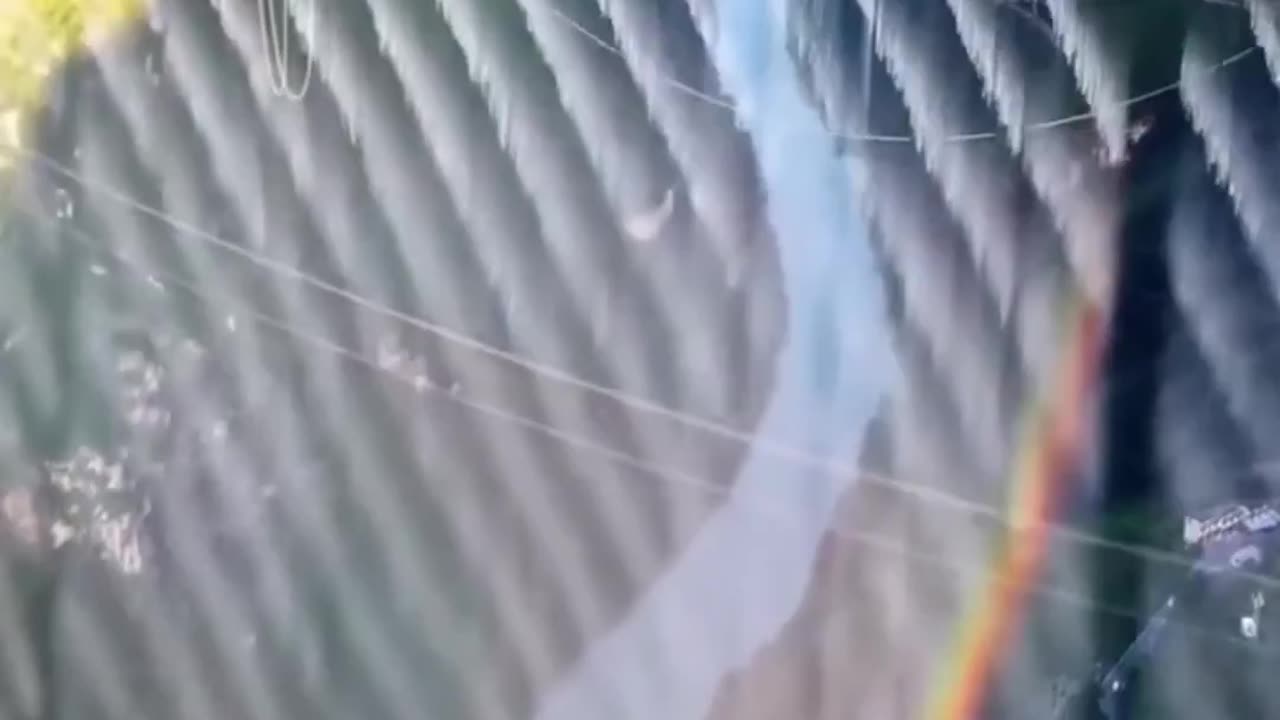 China Opens World’s Tallest Bridge — A 4-Year Wonder With a Restaurant at 800 Meters