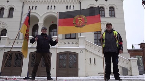 Immer lebe die Sonne! Unsere neue DDR im Anmarsch!